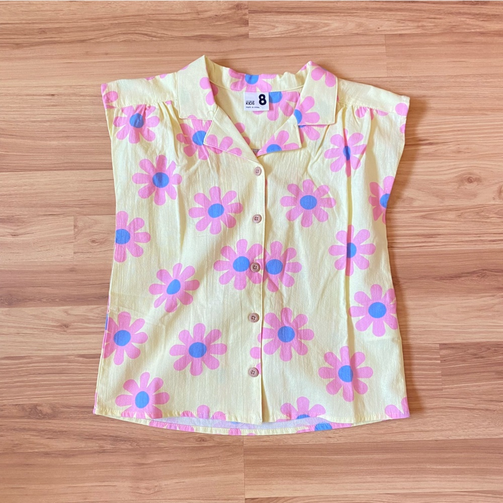 Girls Cotton On Sleeveless Button Up Yellow Top with Pink and Blue Daisies-Sz 8